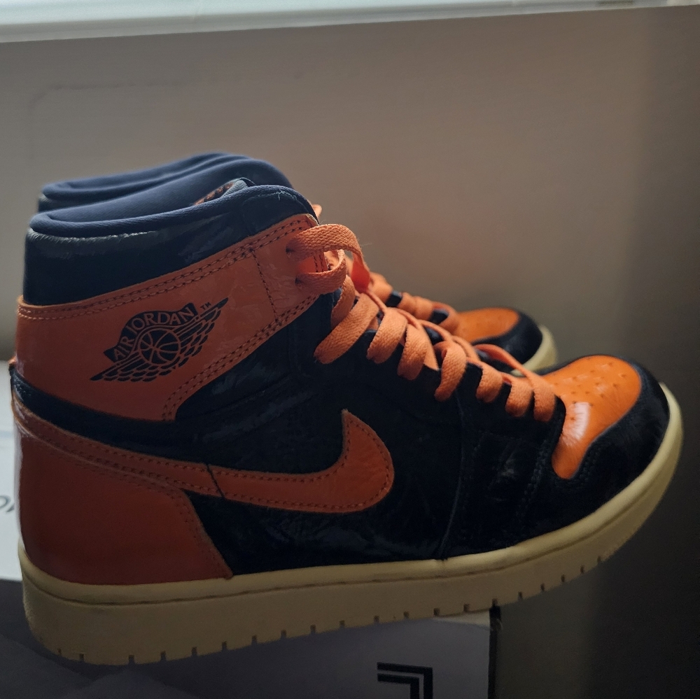 Jordan 1 Retro High OG Shattered Backboard 3.0 - Picture 3 of 6